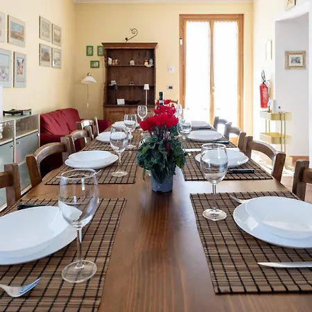 In Tuscany With Pool Villa