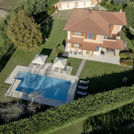 In Tuscany With Pool *