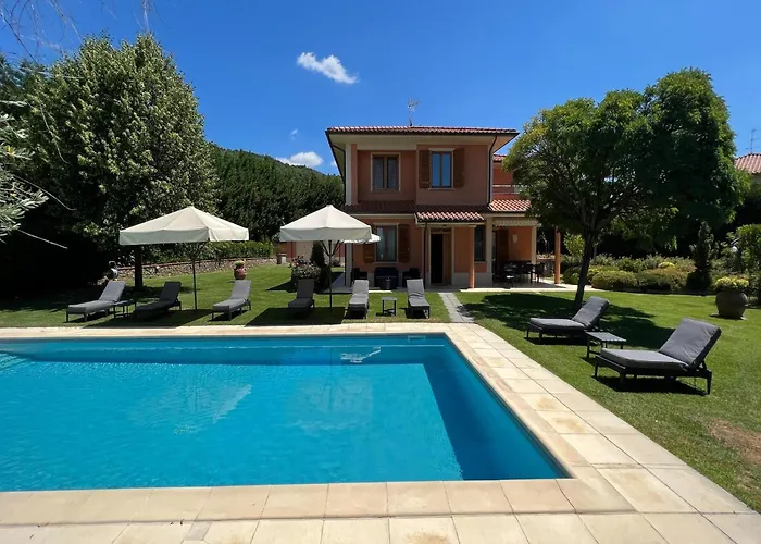 In Tuscany With Pool ヴィラ ローロ・チュッフェンナ