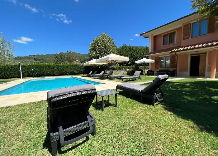 In Tuscany With Pool * ローロ・チュッフェンナ